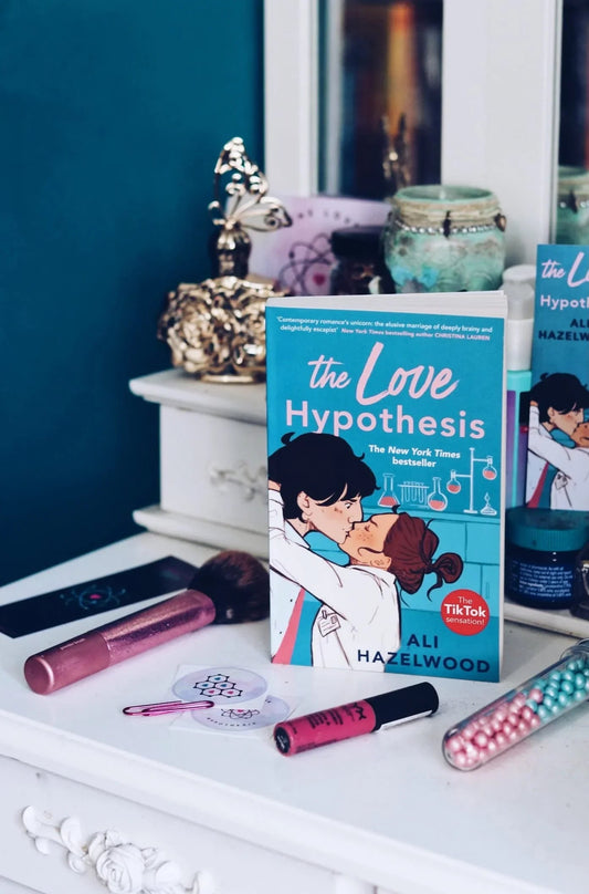 The Love Hypothesis: Tiktok made me buy it! The romcom of the year! Paperback - eLocalshop